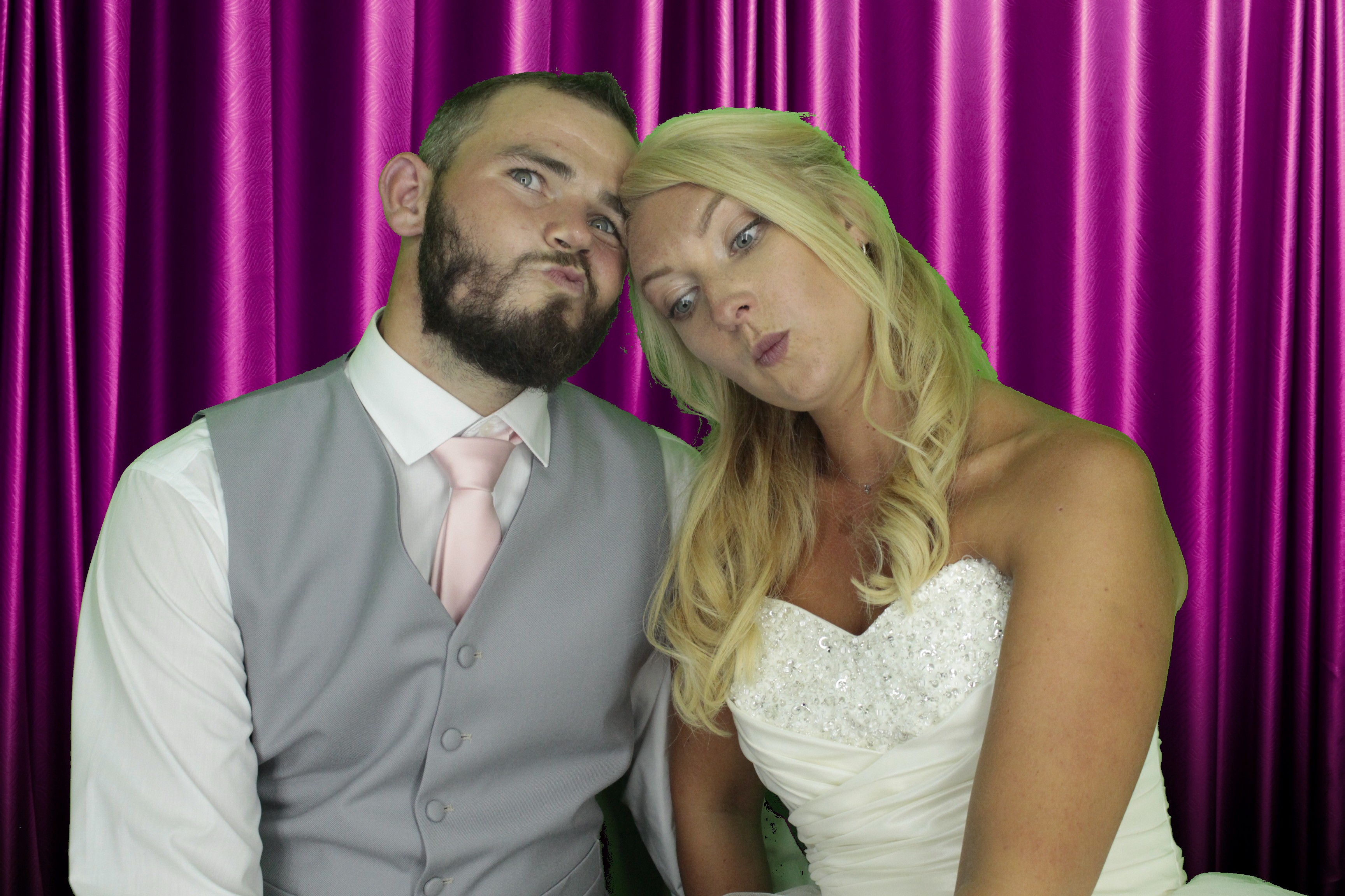 Nikki & Simon | View more photos from the event at gallery.myphotoboothexperience.co.uk/u/MyPhotoBoothExperienceLtd/Nikki-Simon